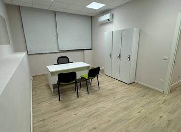 Office Via Gian Giacomo Mora 11 20123 Milan