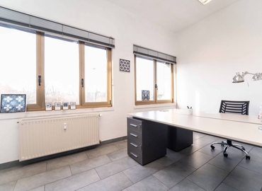 Office Via Agordat 32 20127 Milan