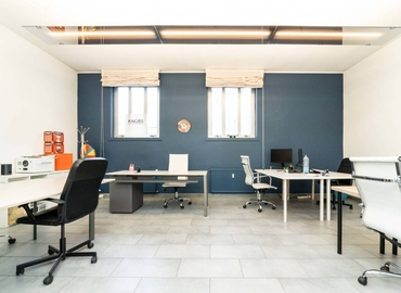 Office Via Agordat 32 20127 Milan