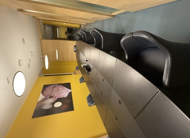 Affitta una sala riunioni accogliente a Napoli di , Piazza dei Martiri 30 - 6 | MatchOffice