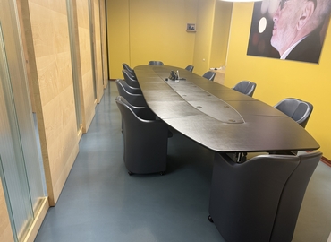 Scegli un centro conferenze affidabile a Napoli di , Piazza dei Martiri 30 - 3 | MatchOffice.it