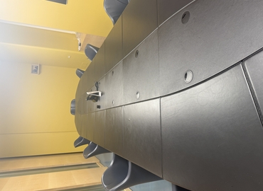 Affitta un centro conferenze accogliente a Napoli di , Piazza dei Martiri 30 - 2 | MatchOffice