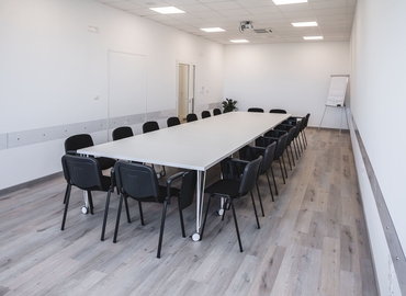 90 m² Shared office  in Pescara, Via Vella 24 (66100) - 3 | MatchOffice.com