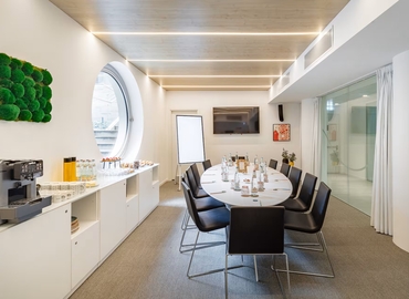 Prenota una sala conferenze affidabile a Milano di , Via Gustavo Fara 41 - 2 | MatchOffice