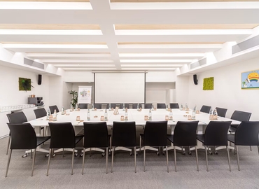 Affitta una sala riunioni affidabile a Milano di , Via Gustavo Fara 41 - 1 | MatchOffice.it