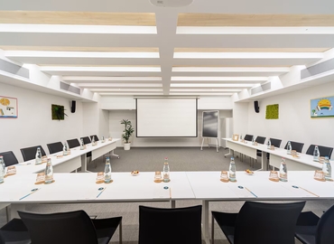 Prenota una sala conferenze accogliente a Milano di , Via Gustavo Fara 41 - 3 | MatchOffice