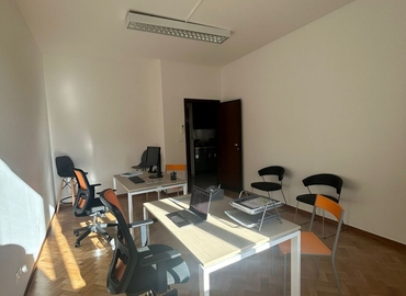 Esplora ufficio condiviso flessibile a Bologna di 350 m², Piazza dei Martiri 1943 - 1945 1 - 2 | MatchOffice