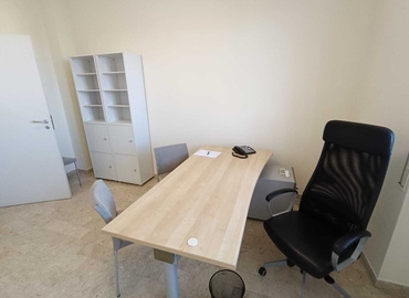 Uffici arredati disponibili per l'affitto a Bari di 25 m², Via Mauro Amoruso Manzari 96 - 2 | MatchOffice.it
