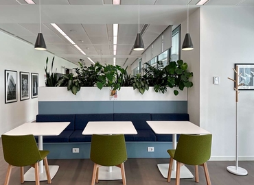 Business center Via Gaetano de Castillia, 23 20124 Milan