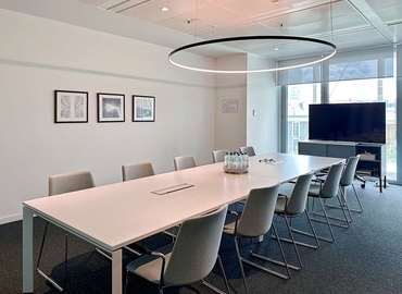 Business center Via Gaetano de Castillia, 23 20124 Milan