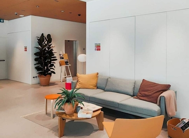 Business center Via Giuseppe Piazzi, 2/4 20159 Milan