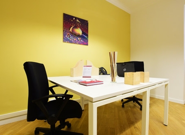 70 m² Business park place up for rent in Naples, Via San Giacomo 32 (80133) - 2 | MatchOffice.com