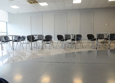 Affitta una sala riunioni accogliente a Modena di , Via P. e. M. Curie 1 - 2 | MatchOffice.it