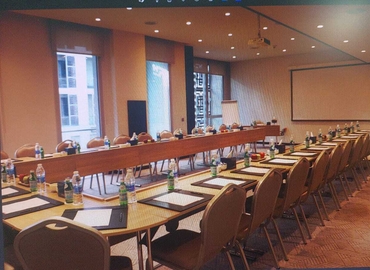 110 m² Convention center in Amman, Rafiq Al Hariri Ave (94111) - 2 | MatchOffice