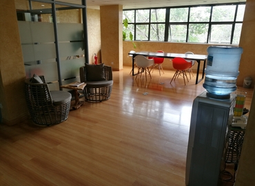 28 m² Business park in Nairobi, Saachi Plaza (75200) - 2 | MatchOffice.com