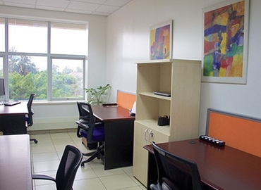 17 m² Shared workspace  in Nairobi, 4th Floor (00621) - 4 | MatchOffice.com