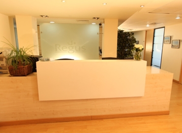 100 m² Conference hall in Beirut, Azarieh Building (2038 3054) - 4 | MatchOffice