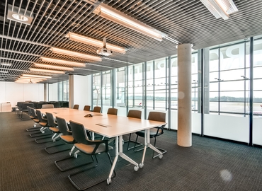 Business center 4, rue de Trèves, Luxembourg Findel Airport 2016 Luxembourg City