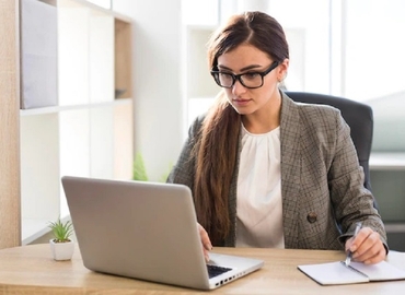 Centre d'affaires 26, bld Grande-Duchesse Charlotte  1330 Ville de Luxembourg