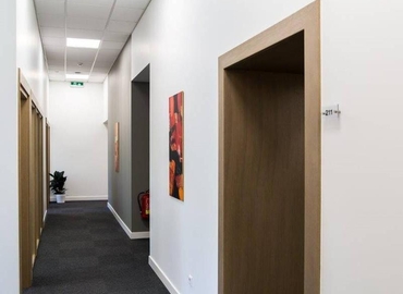 50 m² Serviced office building for rent in Riga, Aspazijas bulvaris 20 (1011) - 9 | MatchOffice.com