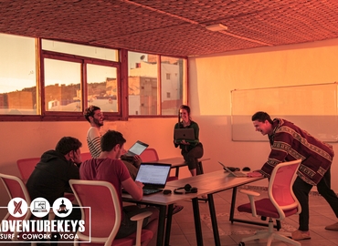 160 m² Shared workspace in Casablanca, 27 Rue Tasga Oudrar (80000) - 3 | MatchOffice.com