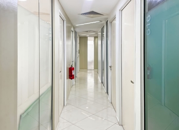 10 m² Shared workspace  in Abuja, 4th Floor (900211) - 13 | MatchOffice.com