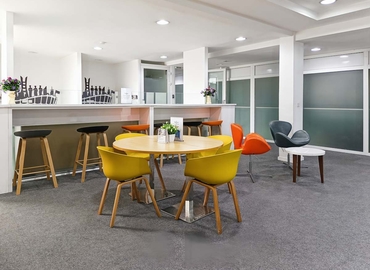 10 m² Coworking space  in Lagos, Block 10 (100001) - 5 | MatchOffice.com