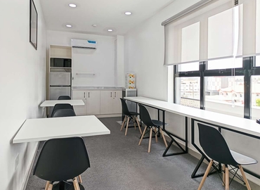 10 m² Shared workspace  in Lagos, 21 Admiralty Way (106104) - 5 | MatchOffice.com