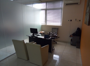 45 m² Business park building available to rent in Lagos, Plot 5 (101241) - 1 | MatchOffice.com
