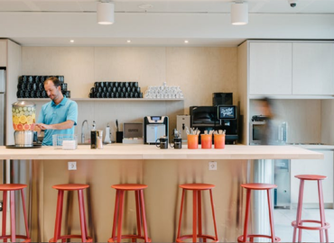 100 m² Business space building for rent in Amsterdam, Strawinskylaan 4117 (1077 ZX) - 1 | MatchOffice