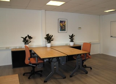 Choose a 50 m² Convention center in Tiel, Morsestraat 8 (4004 JP) - 2 | MatchOffice