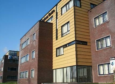 Choose a 50 m² Conference hall in Etten-Leur, Bredaseweg 185 (4872 LA) - 1 | MatchOffice