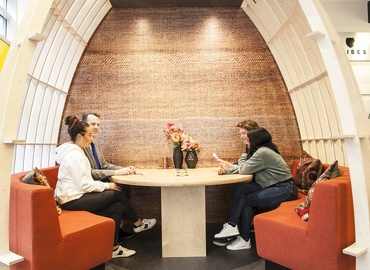200 m² Co-working  in Amsterdam South, Claude Debussylaan 7 (1082 MC) - 2 | MatchOffice.com