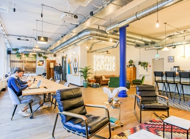 100 m² Flexible office available to rent in Amsterdam Centre, Nieuwezijds Voorburgwal 162, 1012 SJ  - 1 | MatchOffice