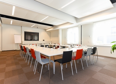 Rent a 50 m² Convention center in Den Haag, Koninginnegracht 19 (2514 AB) - 3 | MatchOffice