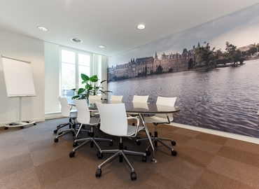 Book a 50 m² Conference room in Den Haag, Koninginnegracht 19 (2514 AB) - 0 | MatchOffice