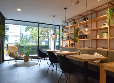 Book a 50 m² Conference hall in Den Haag, Laan van Vredenoord 33 (2289 DA) - 8 | MatchOffice.com