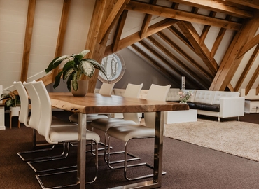 375 m² Business center building up for rent in Breda, Bredaseweg 8 (4844 CL) - 1 | MatchOffice.com