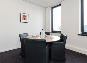 200 m² Meeting room in Alphen aan den Rijn, Leidse Schouw 2 (2408 AE) - 0 | MatchOffice