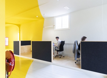 42 m² Coworking space  in Amsterdam Centre, Prins Hendrikkade 21 (1012 TL) - 2 | MatchOffice.com
