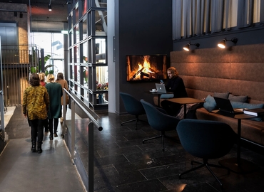 Business center Kennemerplein 6 2011 MJ Haarlem