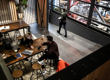 Business center Kennemerplein 6 2011 MJ Haarlem