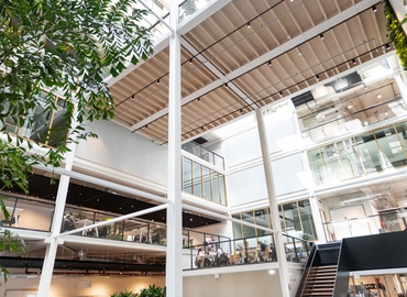 75 m² Shared workspace  in Amsterdam East, Science Park 900 - LAB42 (1012 WX) - 1 | MatchOffice