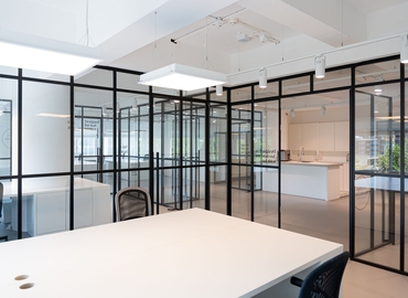 50 m² Business park in Amsterdam West, Koningin Wilhelminaplein 13 (1062 HH) - 1 | MatchOffice