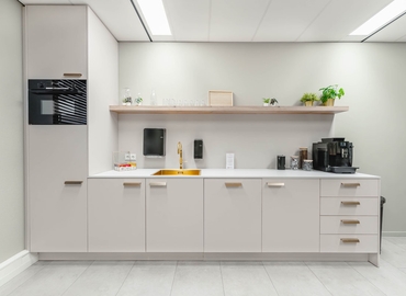 Bedrijfsgebouw te huur in Utrecht, Varrolaan 100, (3584 BW) - 4 | MatchOffice