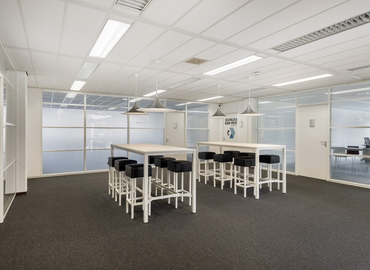  Conference room in Spijkenisse, Curieweg 7 (3208 KJ) - 1 | MatchOffice.com
