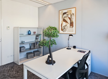 10 m² Shared workspace  in Den Bosch, Stationsplein 91 & 105 (5211 BM) - 3 | MatchOffice