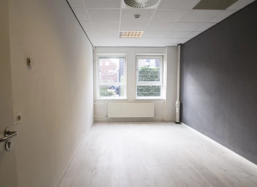 21 m² Serviced office in Aalsmeer, Van Cleeffkade 15 (1431 BA) - 21 | MatchOffice.com