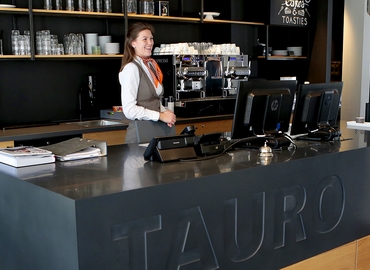 Bedrijfsruimte huren in Den Haag, President Kennedylaan 19, (2517 JK) - 1 | MatchOffice