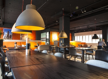 Flex Coworking Ruimte in Utrecht | Direct Beschikbaar 1 | buero-gewerberaeume.de Tribes Utrecht Central Stion 001 | buero-gewerberaeume.de